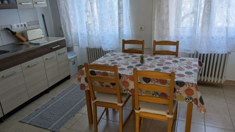 Eozin Apartman Pécs9