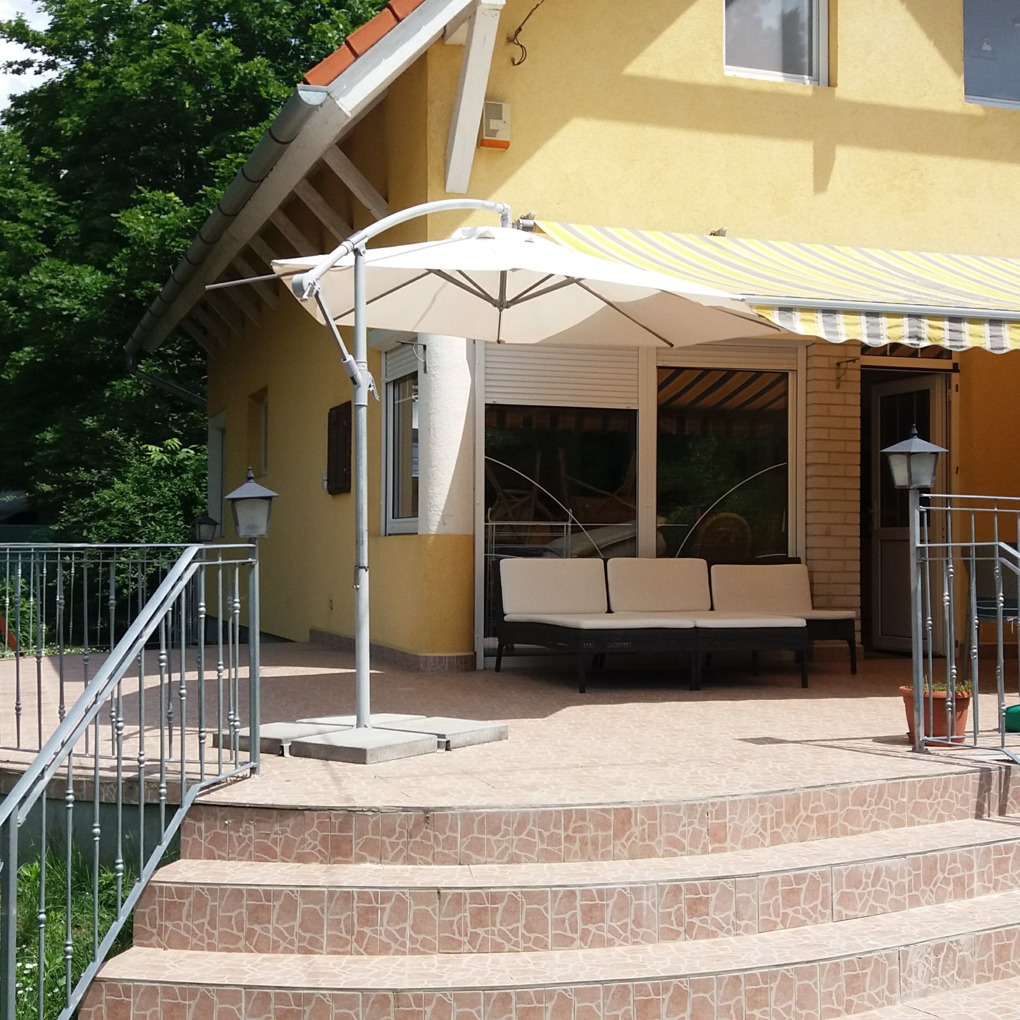 Világosi Napfény Nyaralóház – Balatonvilágos
