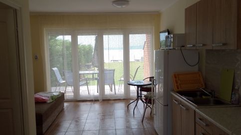 Évi Apartmanok8