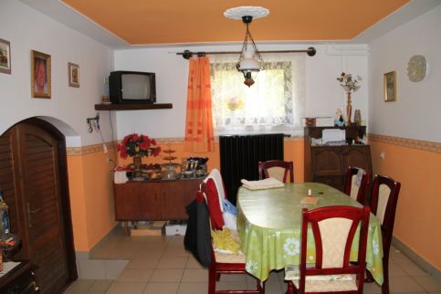 Attila Apartman4