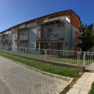 Aranypart Medencés Apartman5