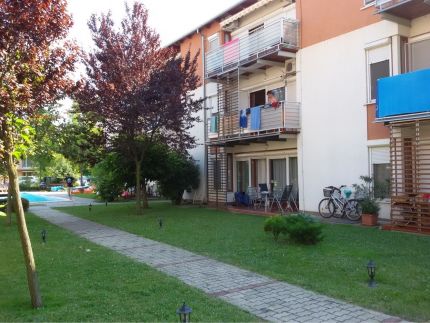 Aranypart Medencés Apartman