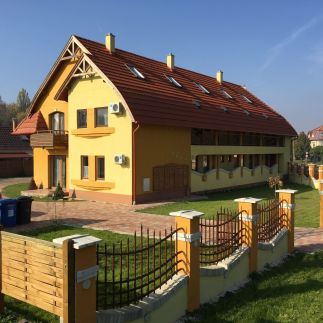 Tiborc Apartmanok