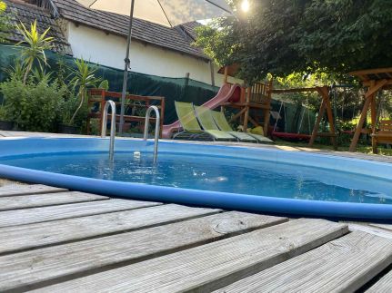 Virágos Apartmanház59
