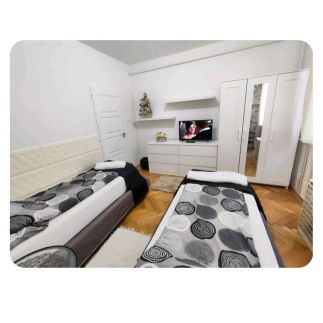 Heni Apartman8