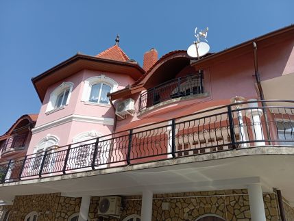 Manor Villa32