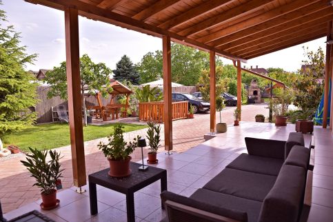 Makotel Apartmanház15