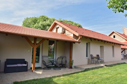 Makotel Apartmanház33