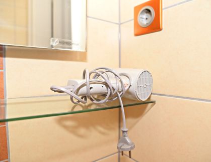 Makotel Apartmanház44