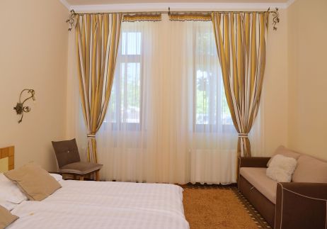 Makotel Apartmanház50