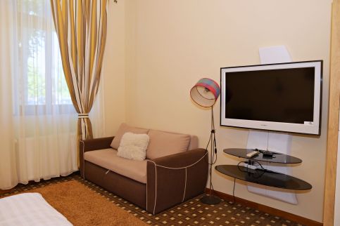 Makotel Apartmanház52