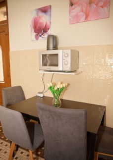 Makotel Apartmanház60