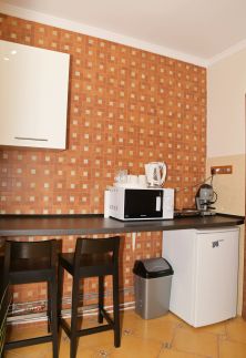 Makotel Apartmanház72