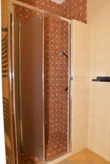 Makotel Apartmanház88