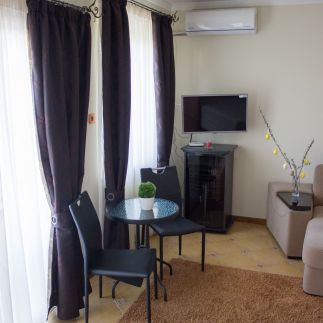 Makotel Apartmanház29