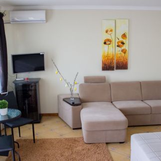 Makotel Apartmanház30