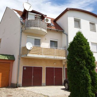 Balcony Kölcsey Apartman