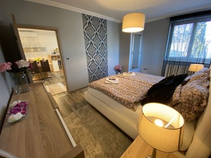 Suzanna Apartman8