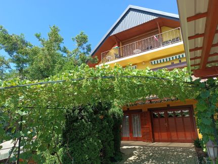 Anna-Ilona Apartman37