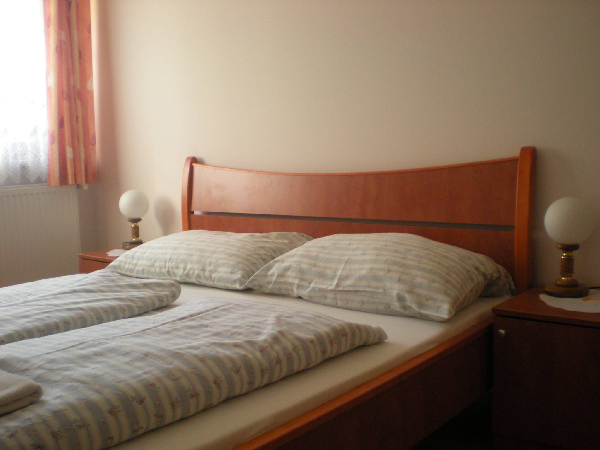 Parti Panzió és Apartmanok – Tata fotó 7
