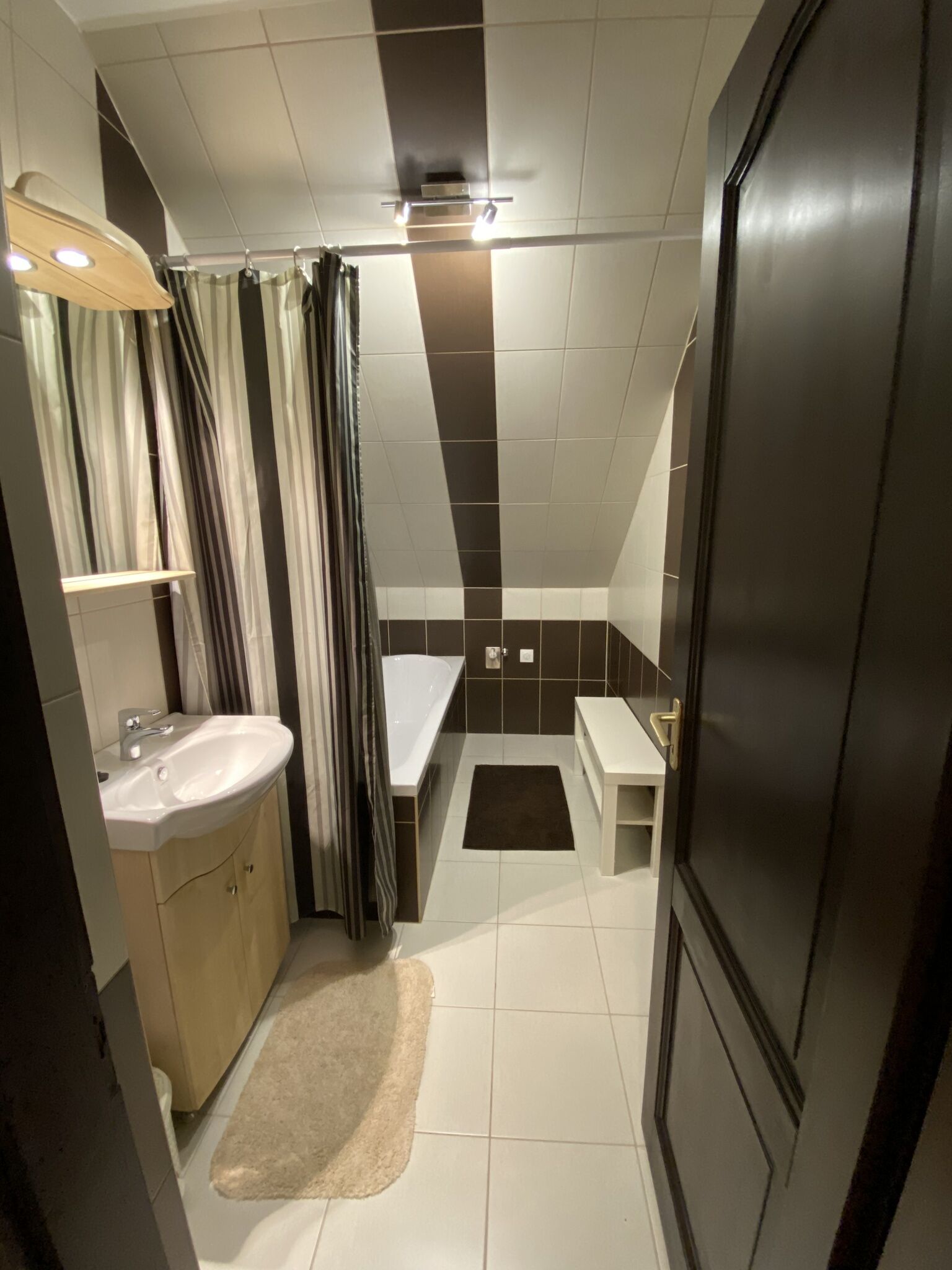 Antracit Apartman – Eger fotó 14