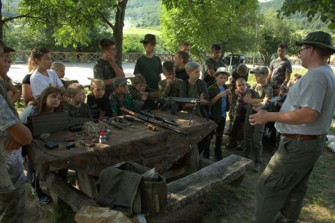 Kőrös-hegyi Fogadó és Baskói Tábor44