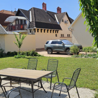 Alex's Apartman & Panzió