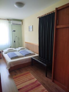 Liliom Apartman25