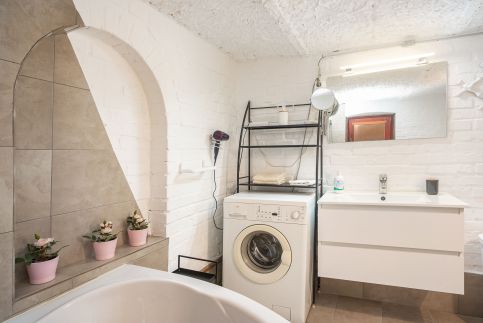 Ádám Apartman84