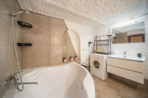 Ádám Apartman87