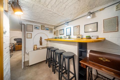 Ádám Apartman90