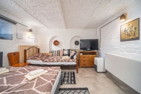Ádám Apartman97
