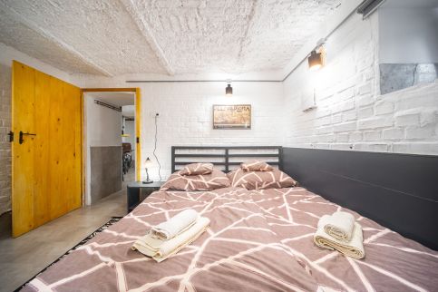 Ádám Apartman98