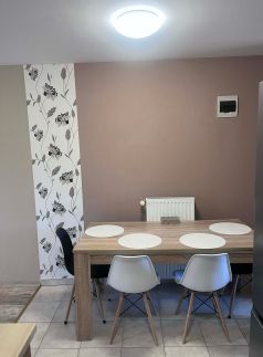 Liliána Apartman8
