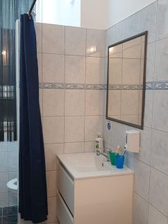 Green Apartman28