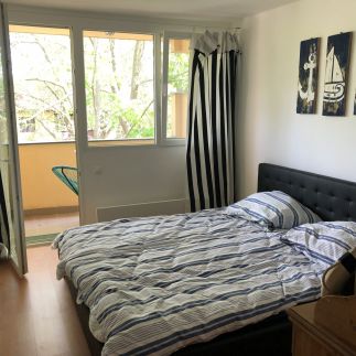 Nem Akarok Hazamenni Apartman12