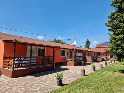 Boglárka Apartmanházak22