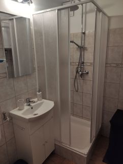 Silver Apartman12