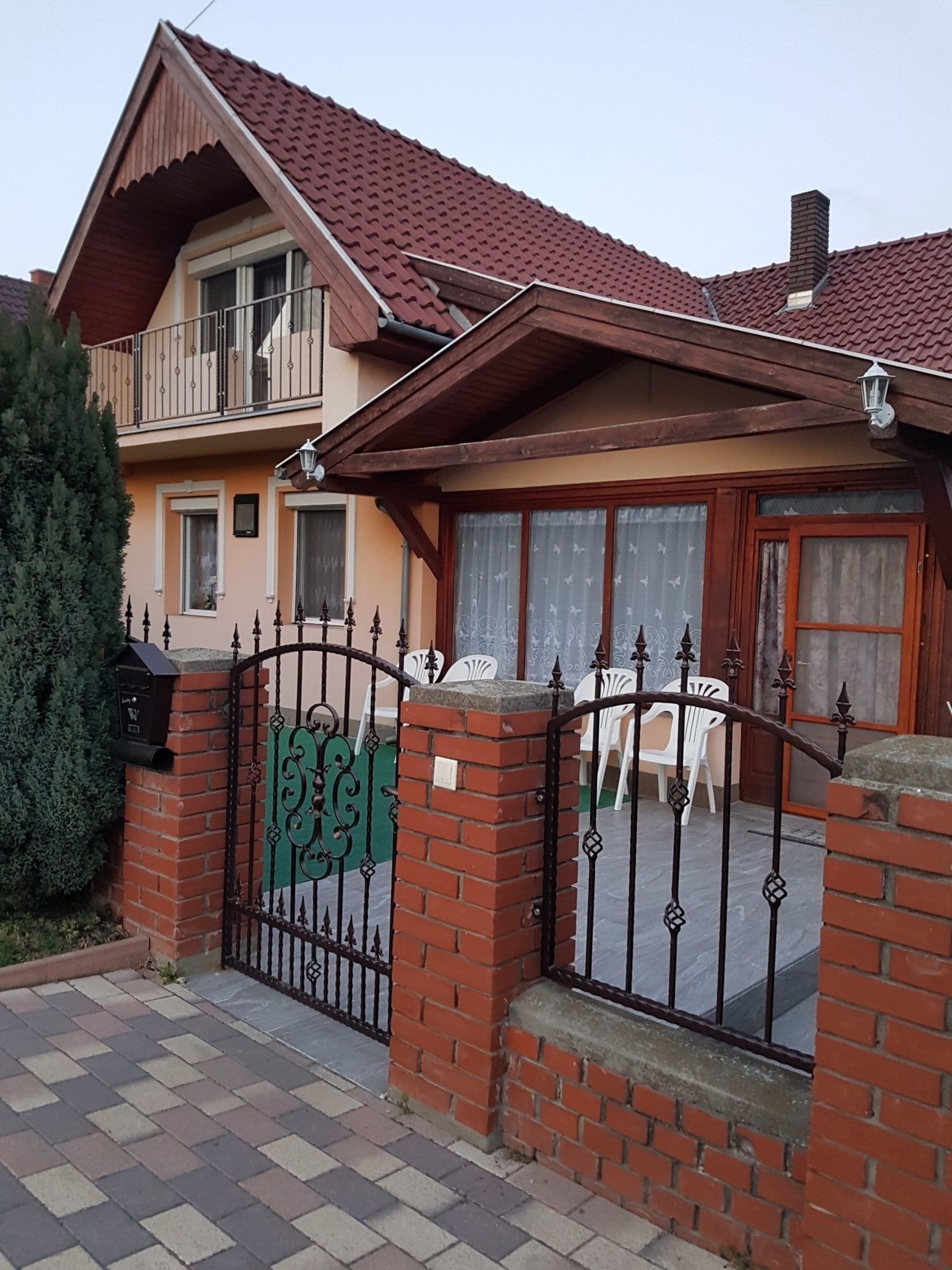 Tiffany Apartman – Alsópáhok