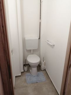 Alsóvárosi Apartman8