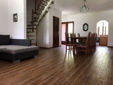 Bucsai Apartmanház9