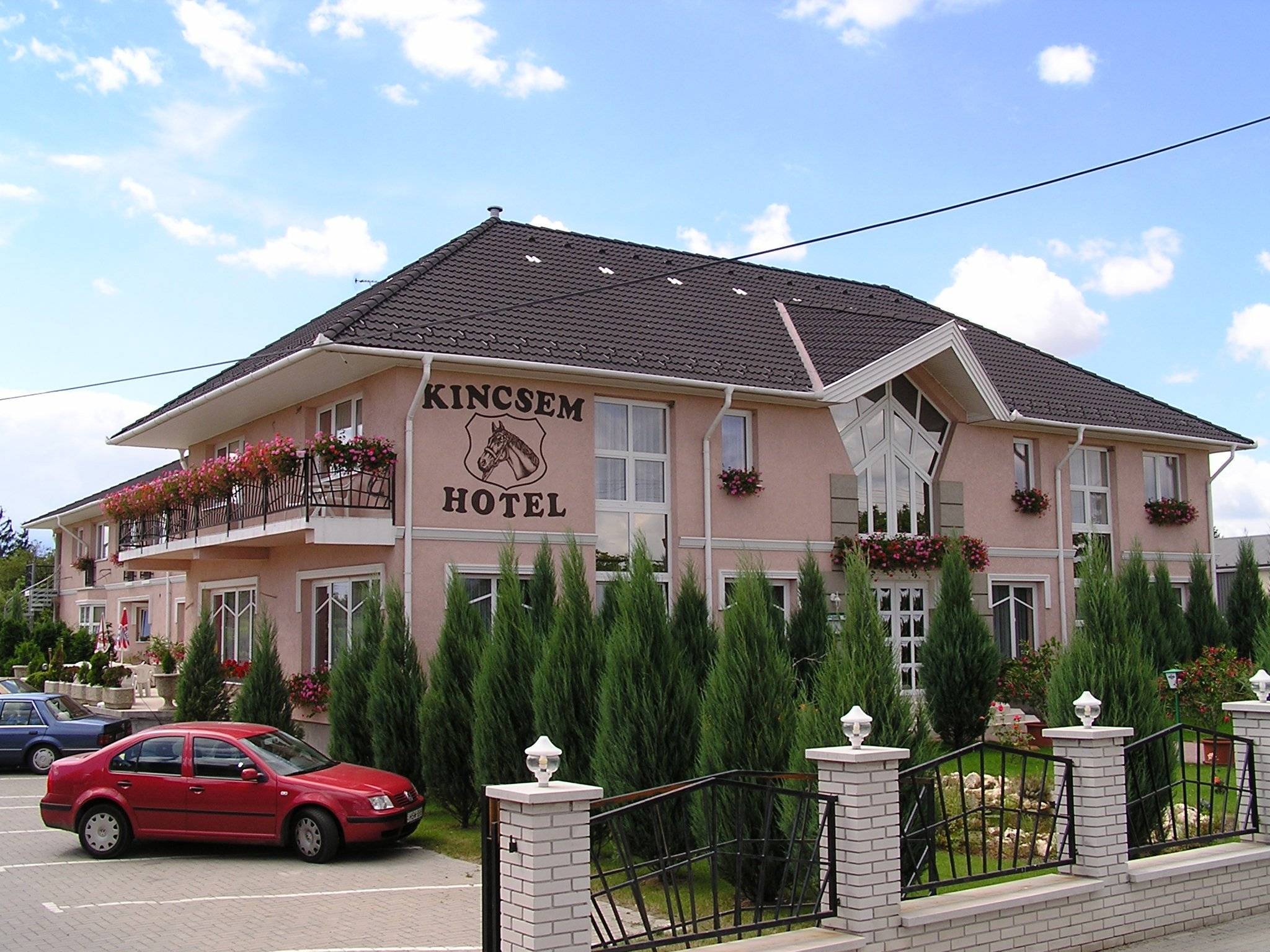 Kincsem Wellness Hotel Kisbér – Kisbér