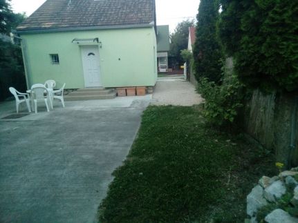 Green Apartmanok22