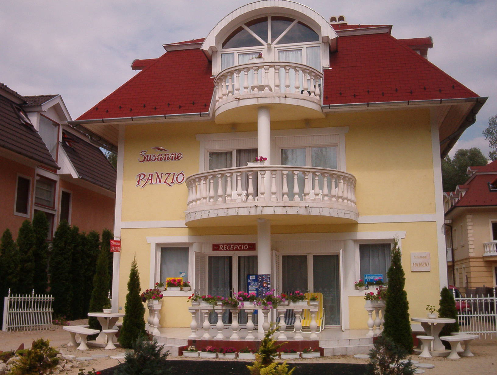Crystal és Susanne Panzió – Siófok fotó 2