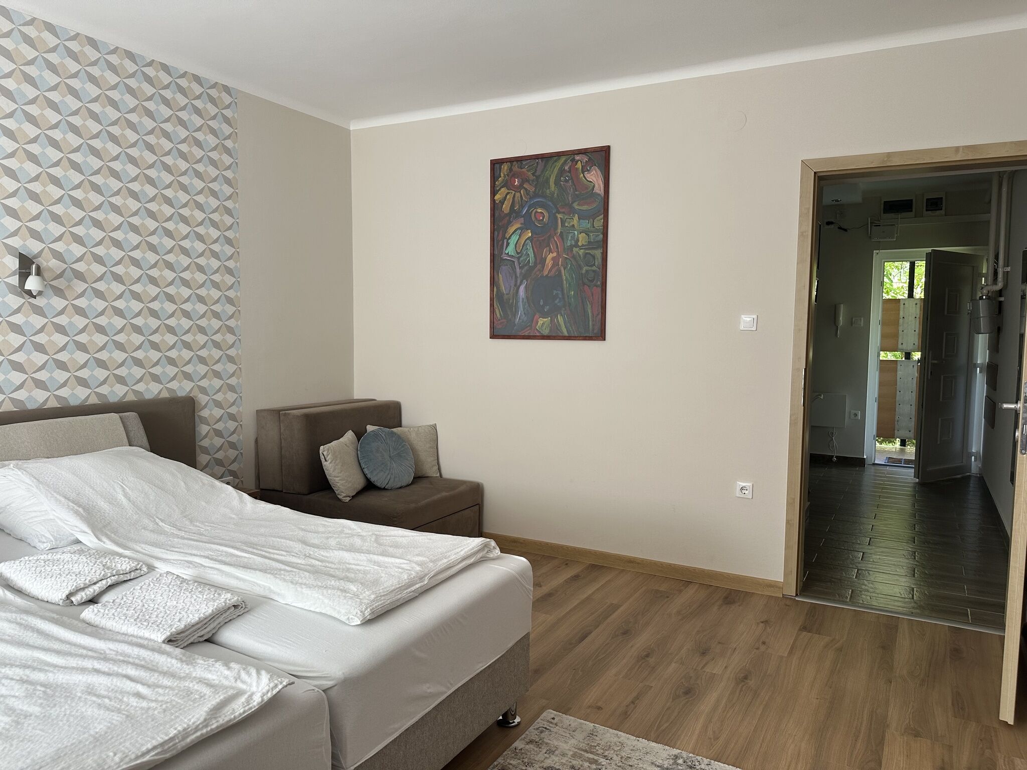 Weninger Stúdió Apartman – Kiskunhalas fotó 9
