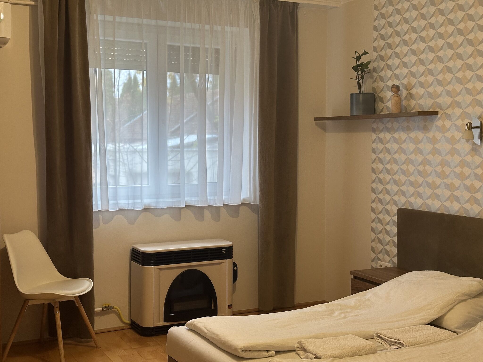 Weninger Stúdió Apartman – Kiskunhalas fotó 8