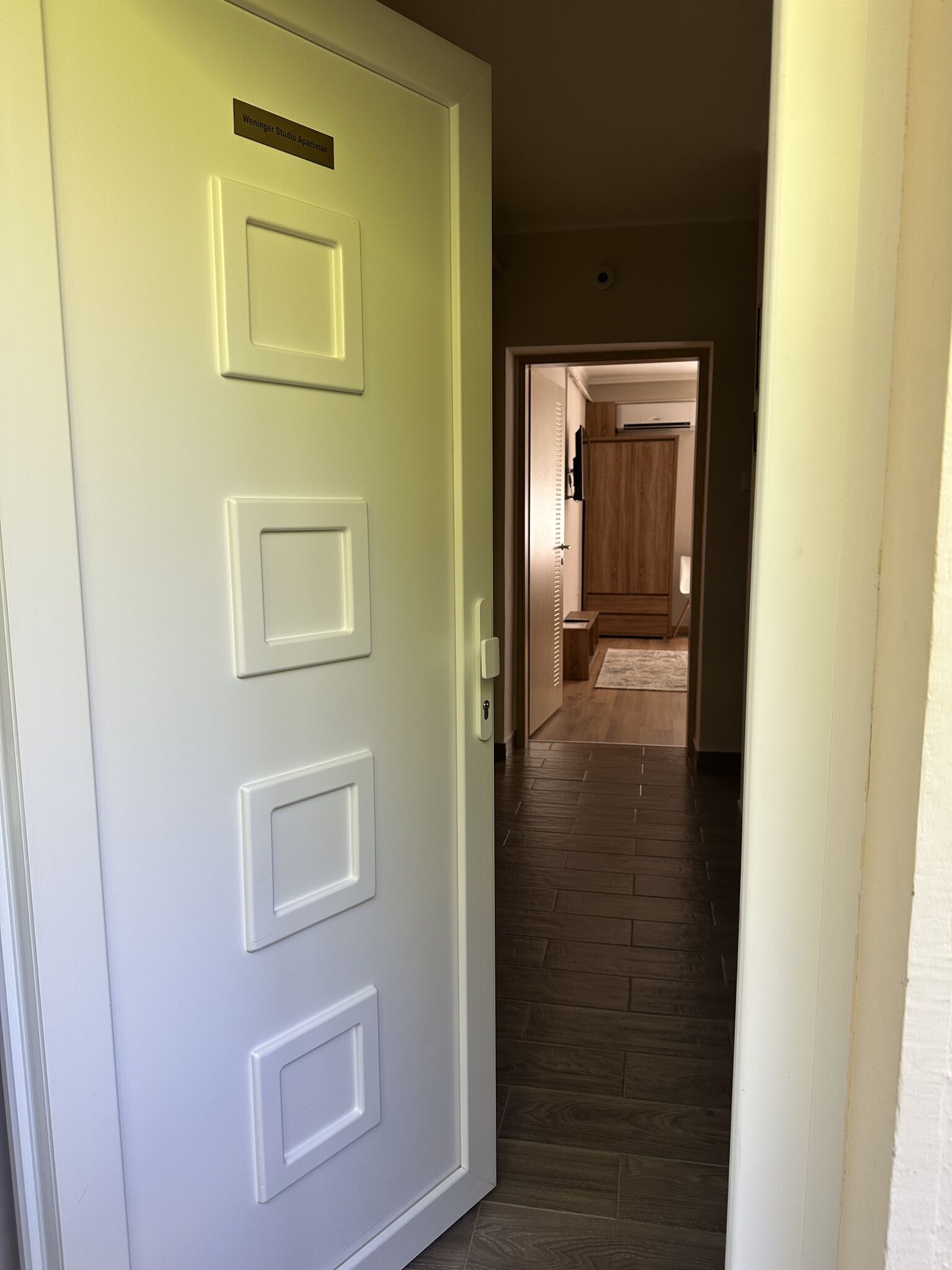 Weninger Stúdió Apartman – Kiskunhalas fotó 15