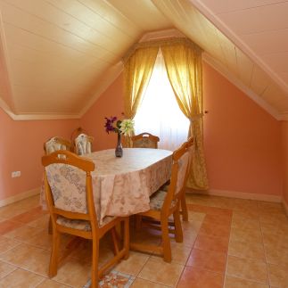 Royal Apartman1