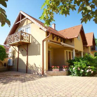 Royal Apartman7