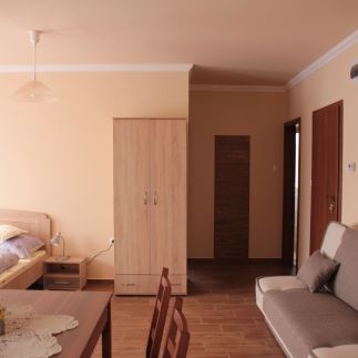 Imola és Andrea Apartmanház 27